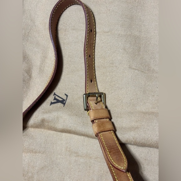 LOUIS VUITTON Musette Salsa shoulder bag - Picture 9 of 15